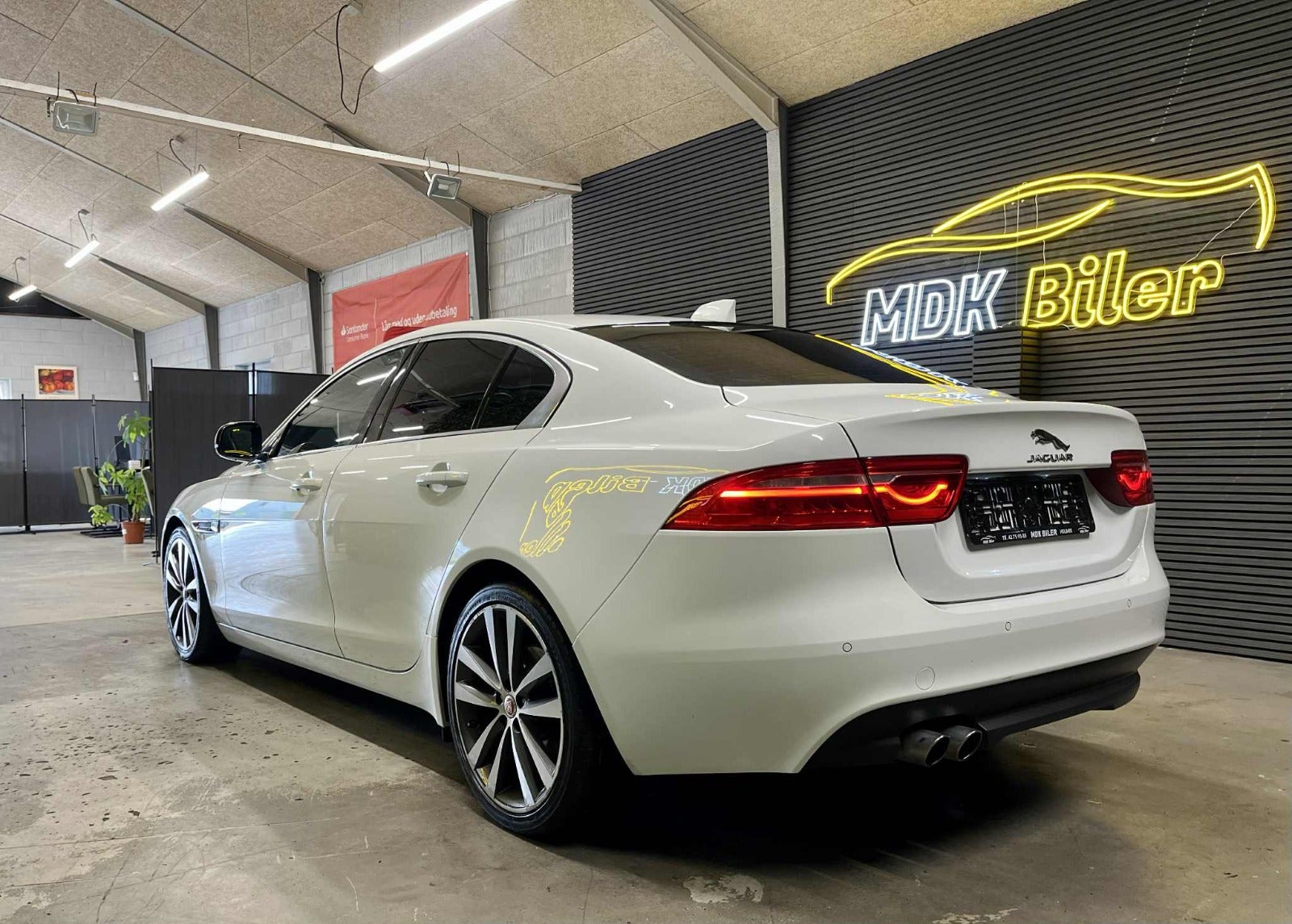 Billede af Jaguar XE 2,0 D180 Prestige aut.