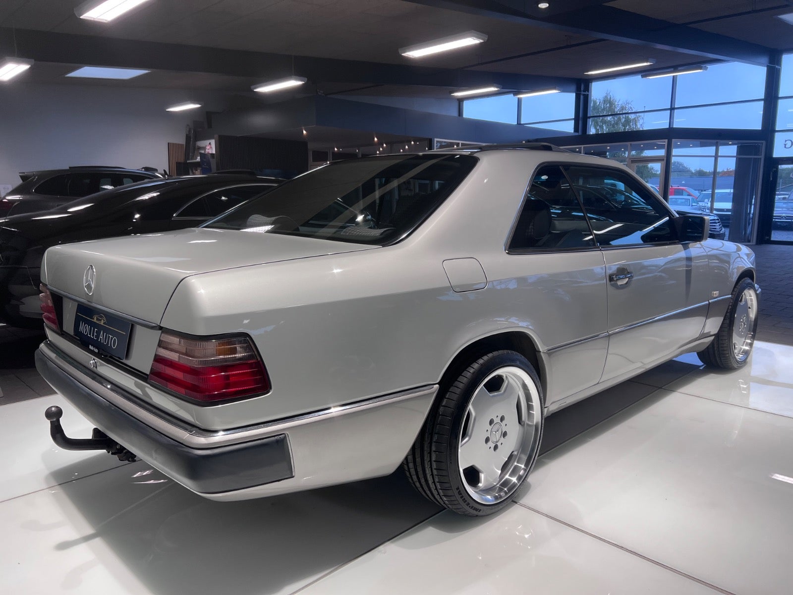 Billede af Mercedes 230 CE 2,3 Coupé aut.