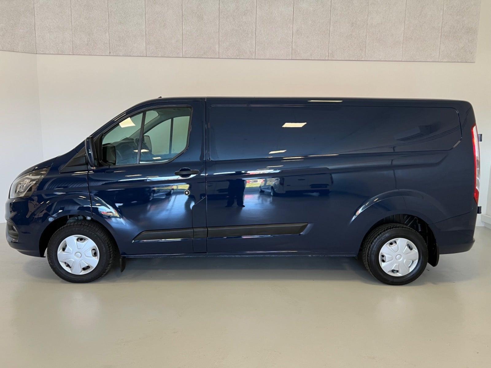 Billede af Ford Transit Custom 300L 2,0 TDCi 130 Trend