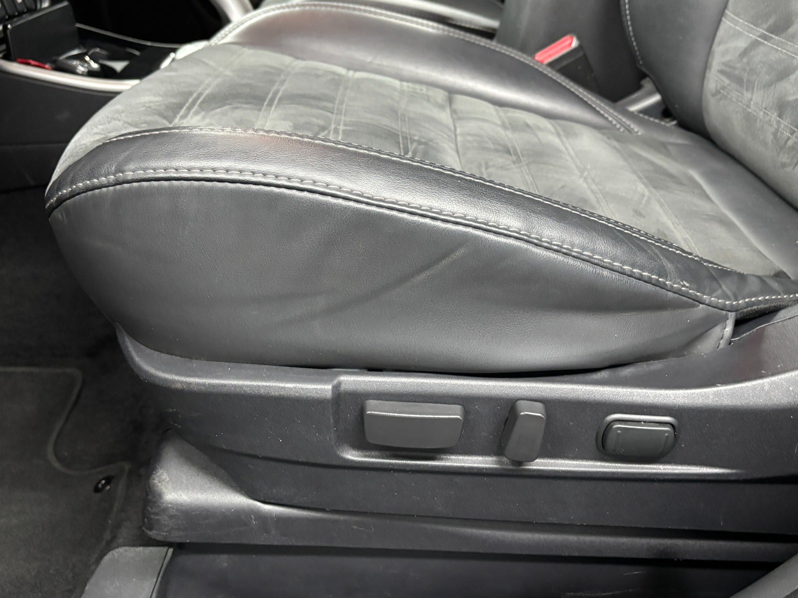 Billede af Mitsubishi Outlander 2,4 PHEV Intense CVT 4WD