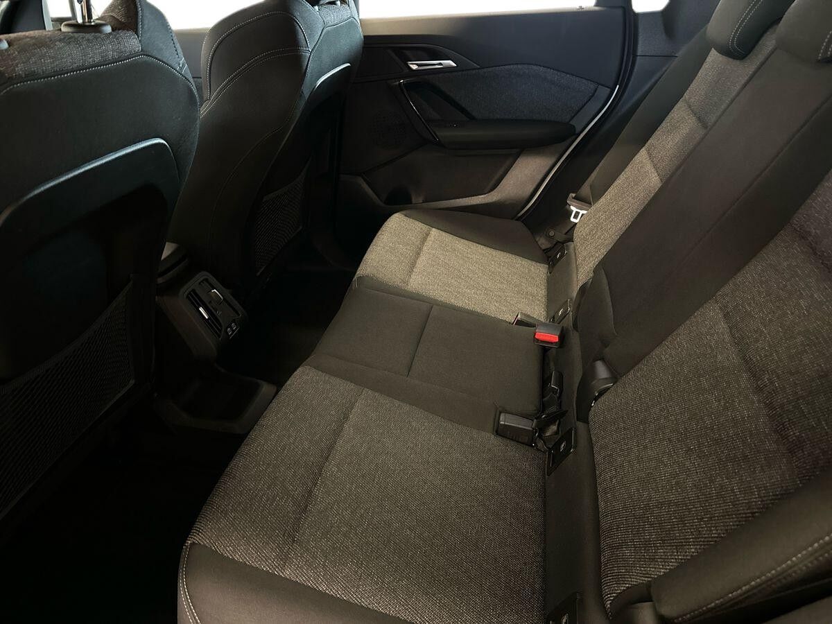 BMW iX1 xDrive30 billede 17