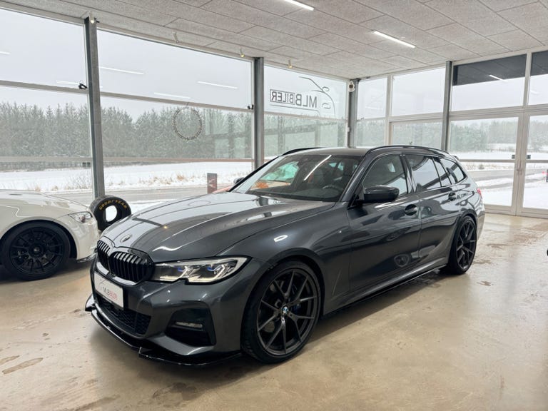 BMW 330i Touring M-Sport aut.