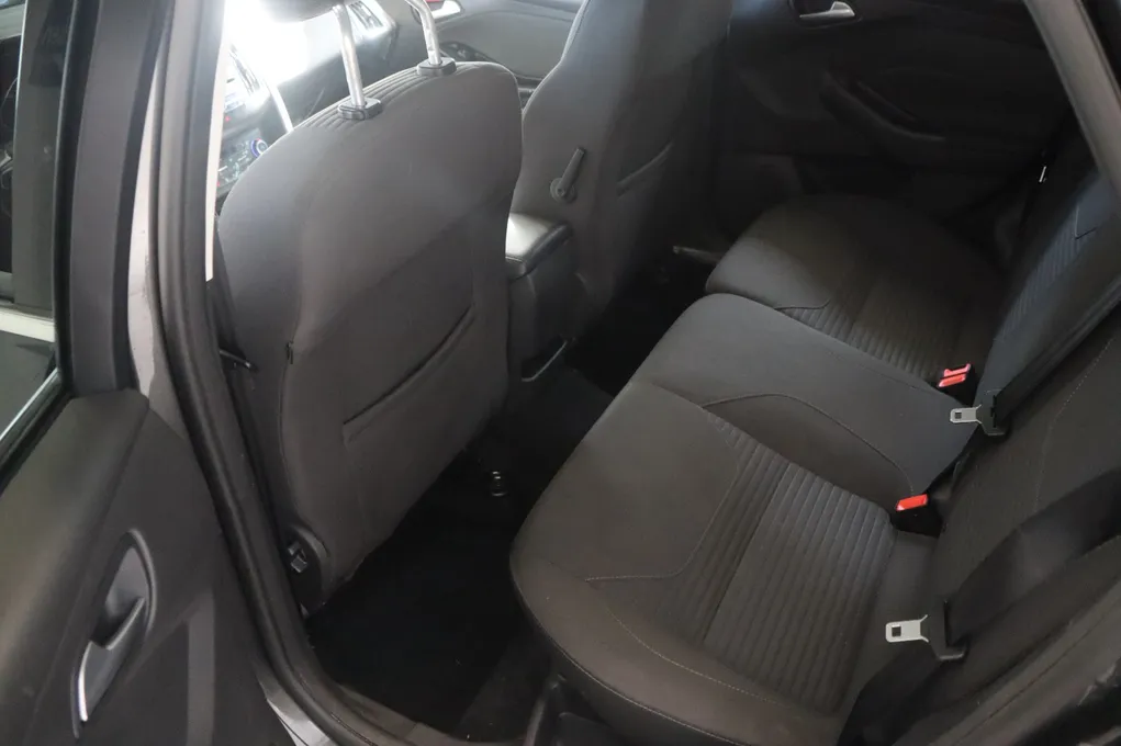 Ford Focus SCTi 125 Titanium stc.