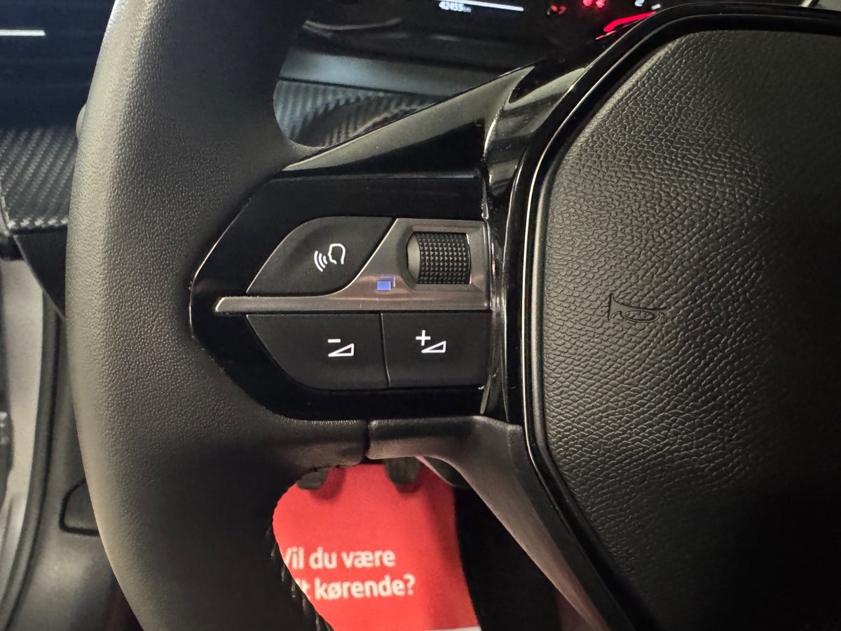 Peugeot 208 PureTech 100 Allure