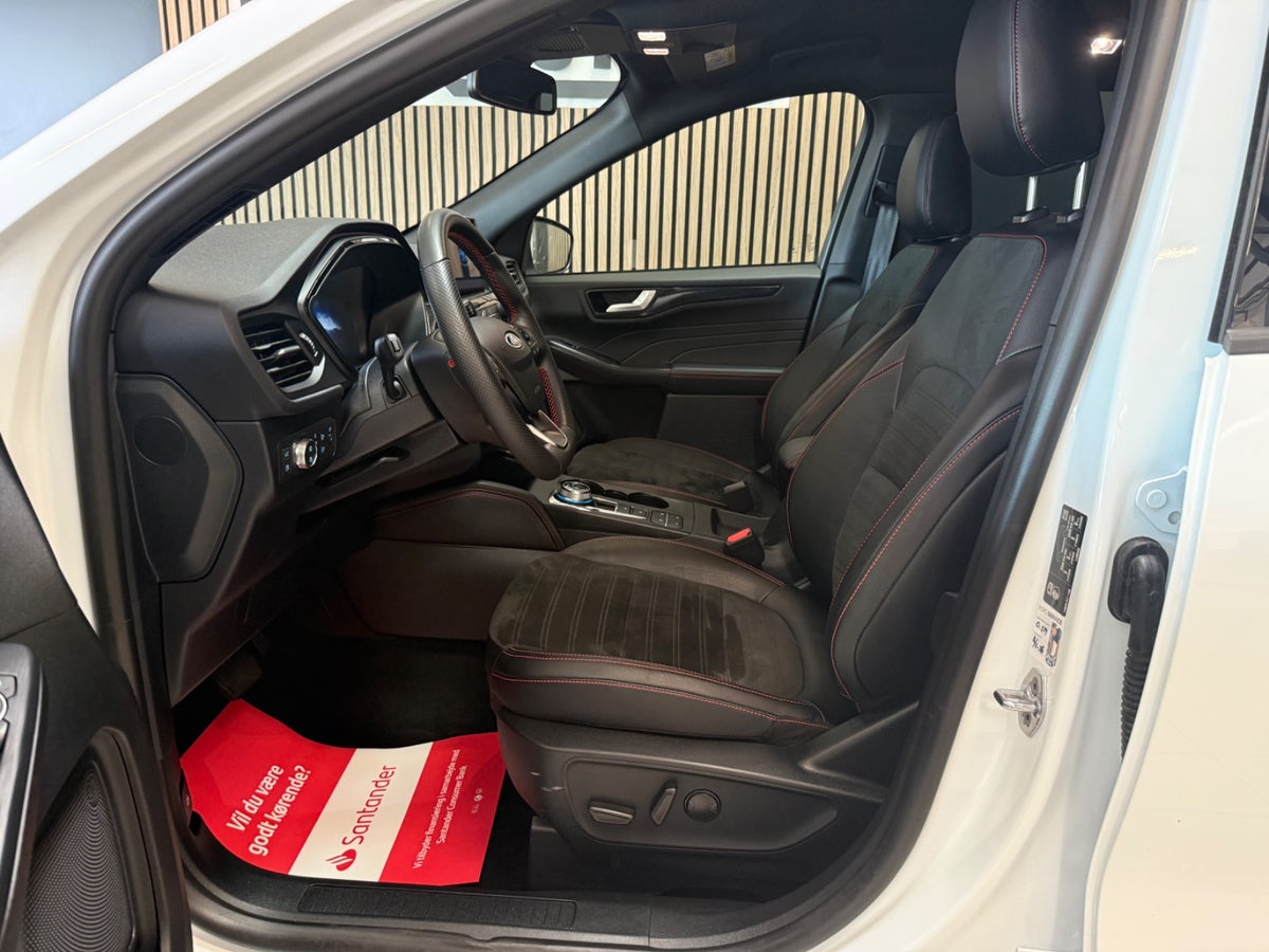 Ford Kuga PHEV ST-Line X CVT Ford Kuga PHEV ST-Line X CVT