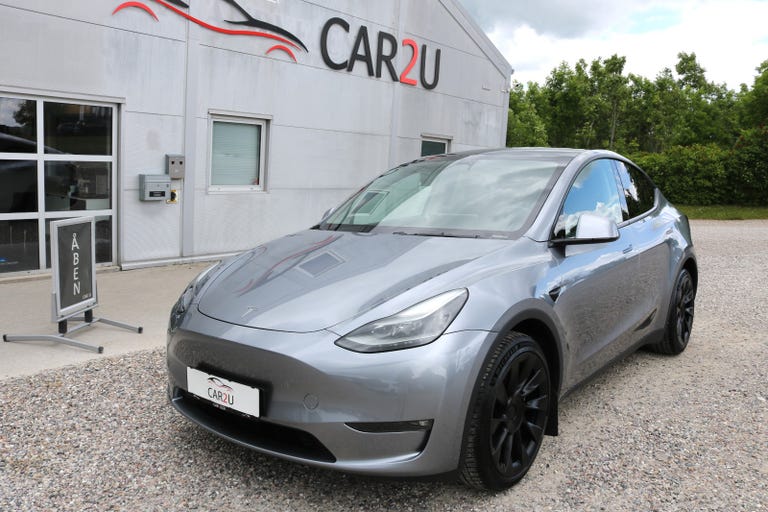 Tesla Model Y Long Range AWD