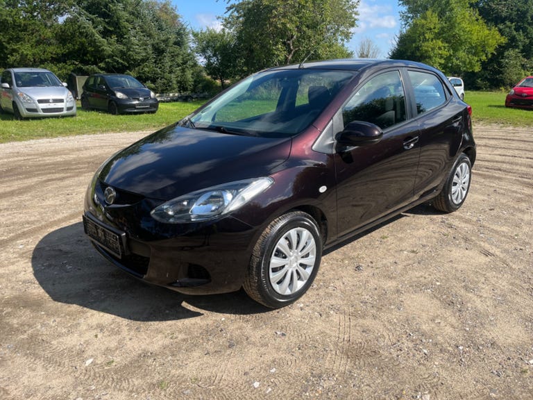 Mazda 2 