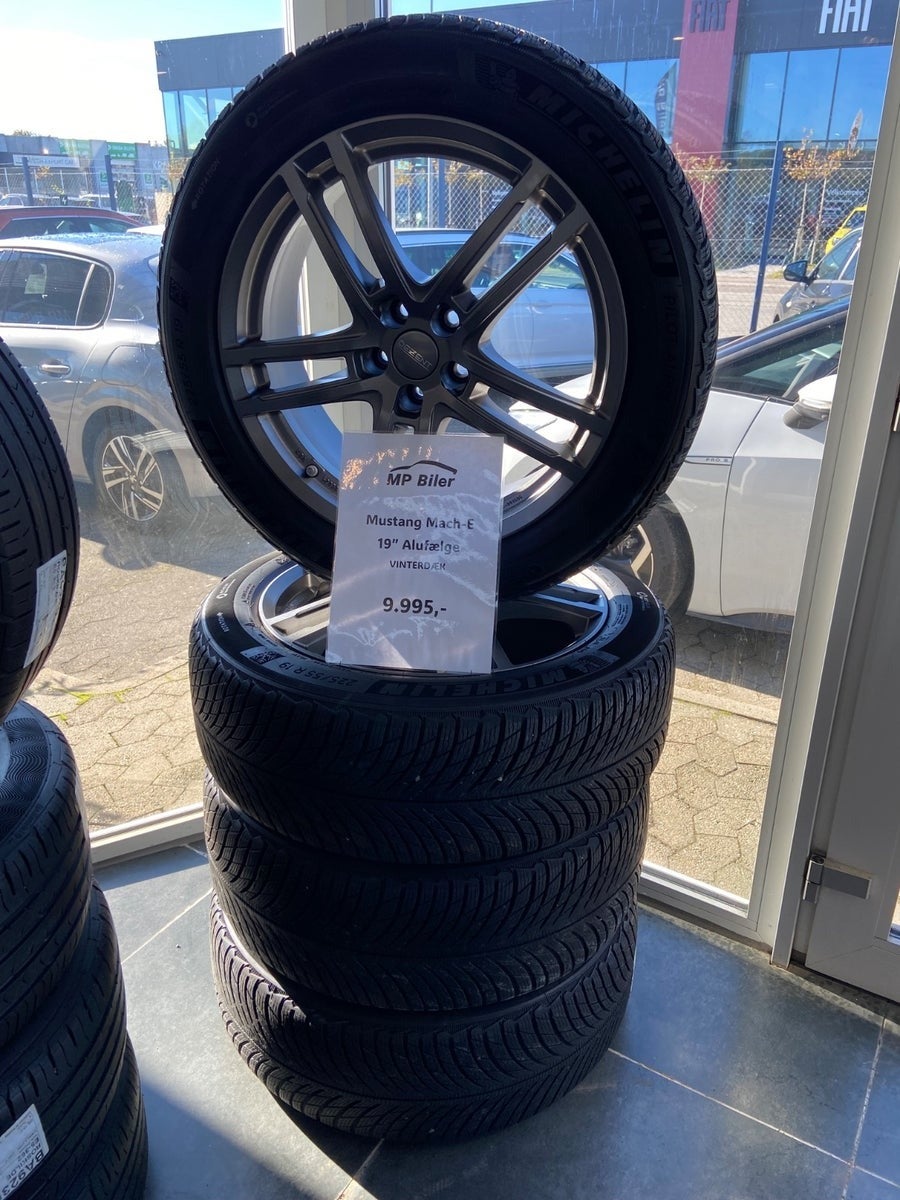 Billede af Ford Mustang Mach-E 98 Premium Extended Range