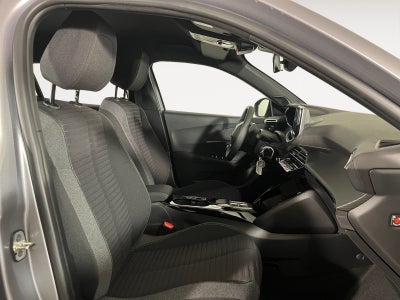 Peugeot e-2008 Active