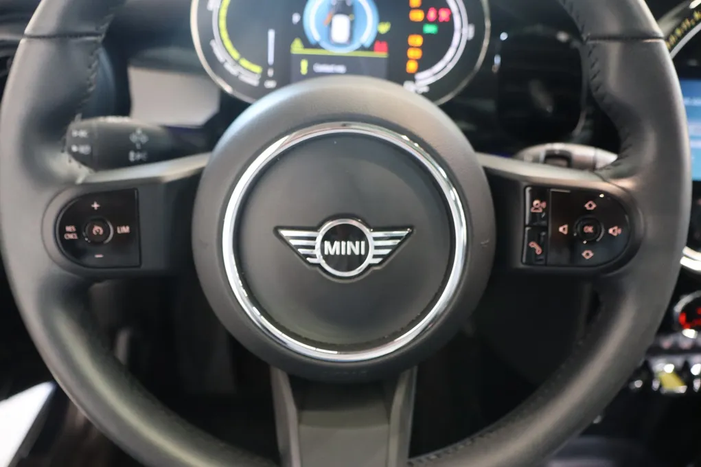 MINI Cooper SE Camden Edition