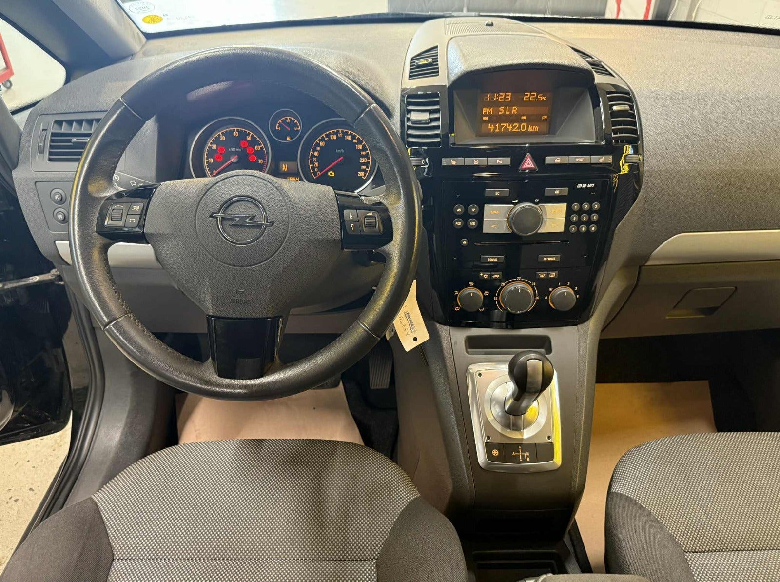 Billede af Opel Zafira 1,8 16V Enjoy aut. 7prs