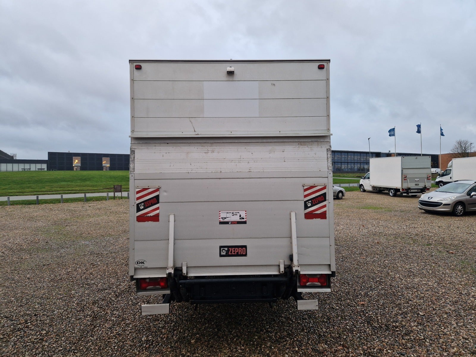 Billede af Iveco Daily 2,3 35S16 Alukasse m/lift AG8