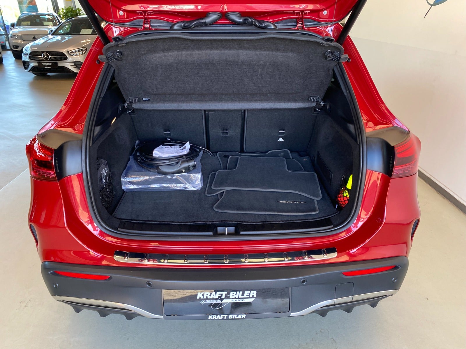 Billede af Mercedes EQA350  AMG Line 4Matic