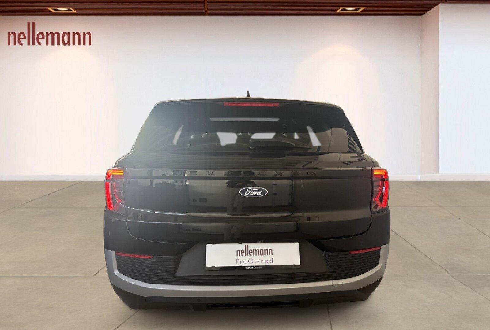 Ford Explorer Premium Extended Range