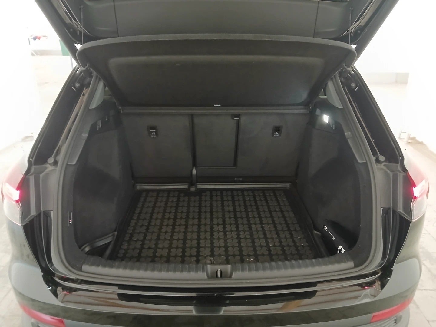 Audi Q4 e-tron Advanced