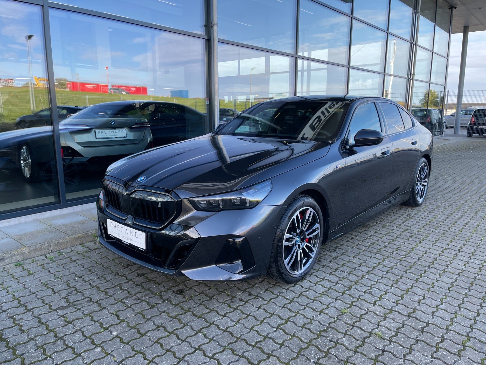 BMW i5 eDrive40 M-Sport 4d - 1