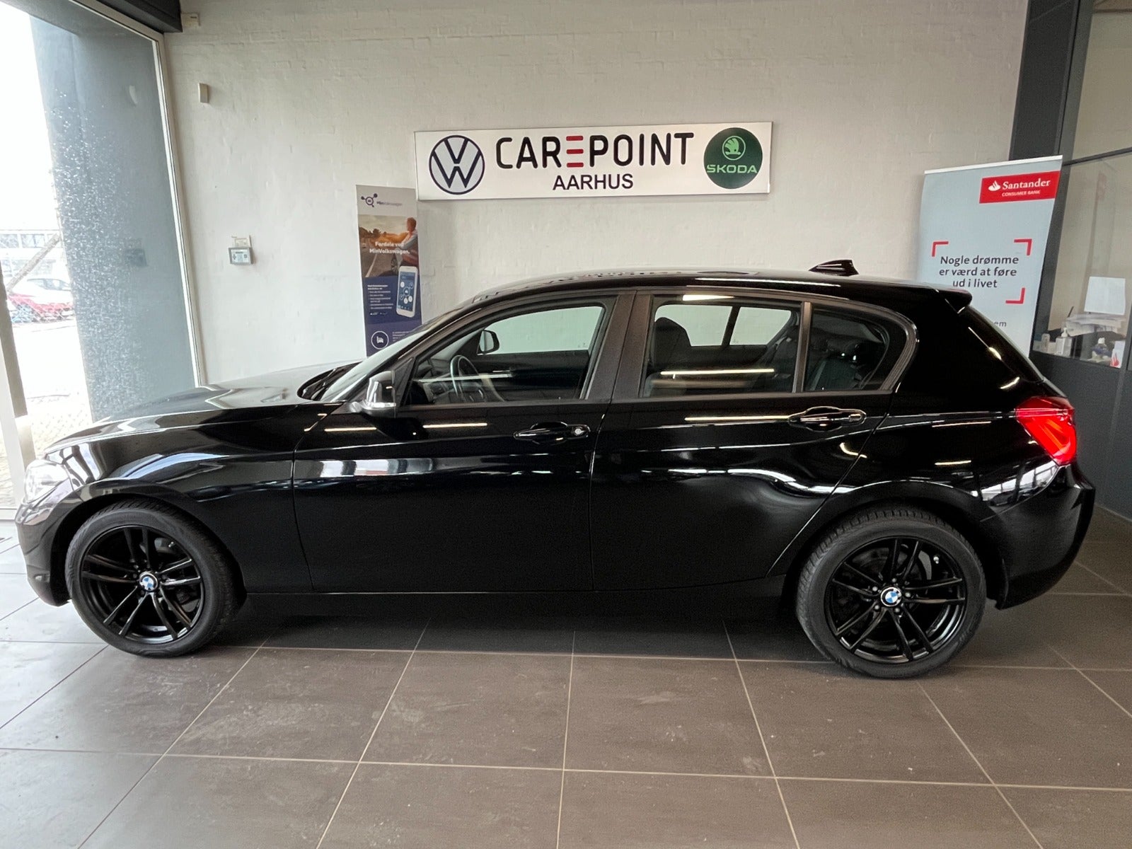 Billede af BMW 118i 1,5 Connected aut.