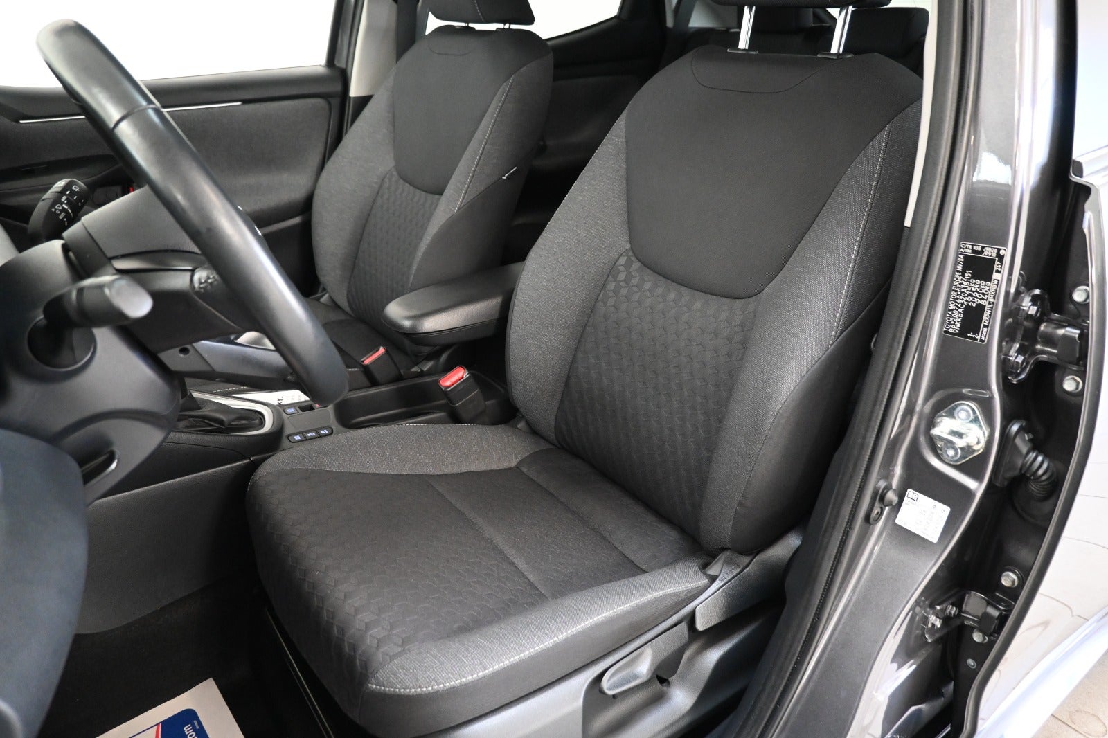 Toyota Yaris Hybrid H3 Smart e-CVT