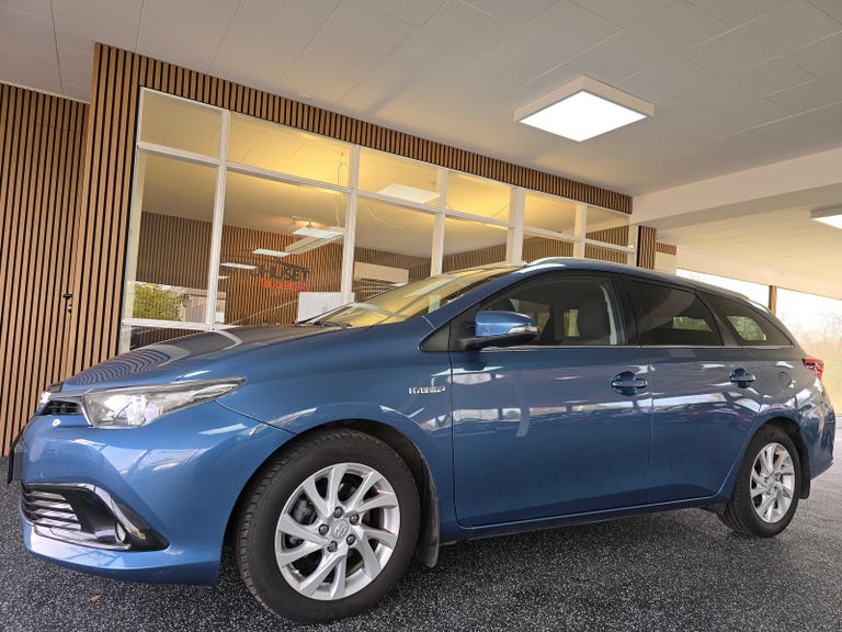 Toyota Auris Hybrid H2 Touring Sports CVT