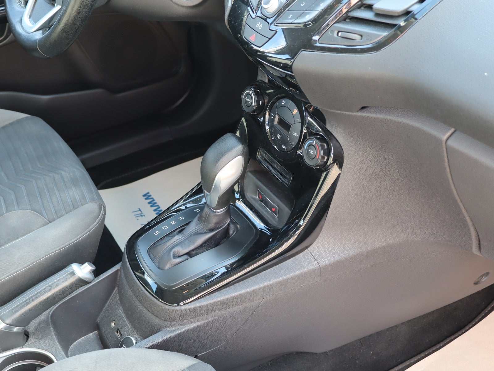 Billede af Ford Fiesta 1,0 SCTi 100 Titanium aut.