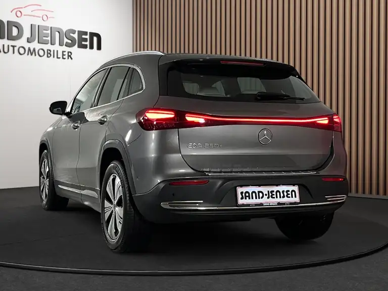 Mercedes EQA250+ Progressive Van