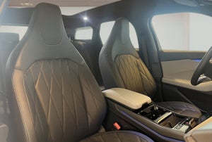 Ford Explorer Premium Extended Range