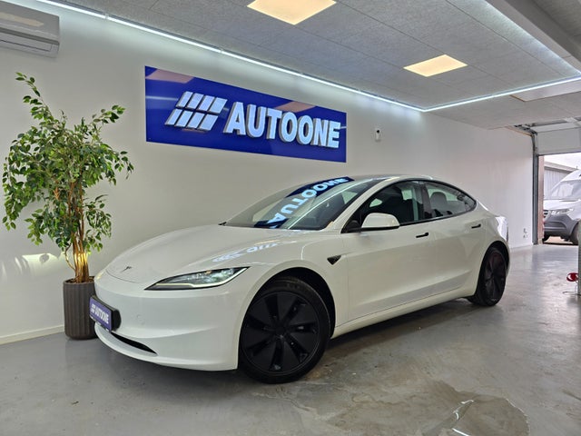 Tesla Model 3  Long Range AWD