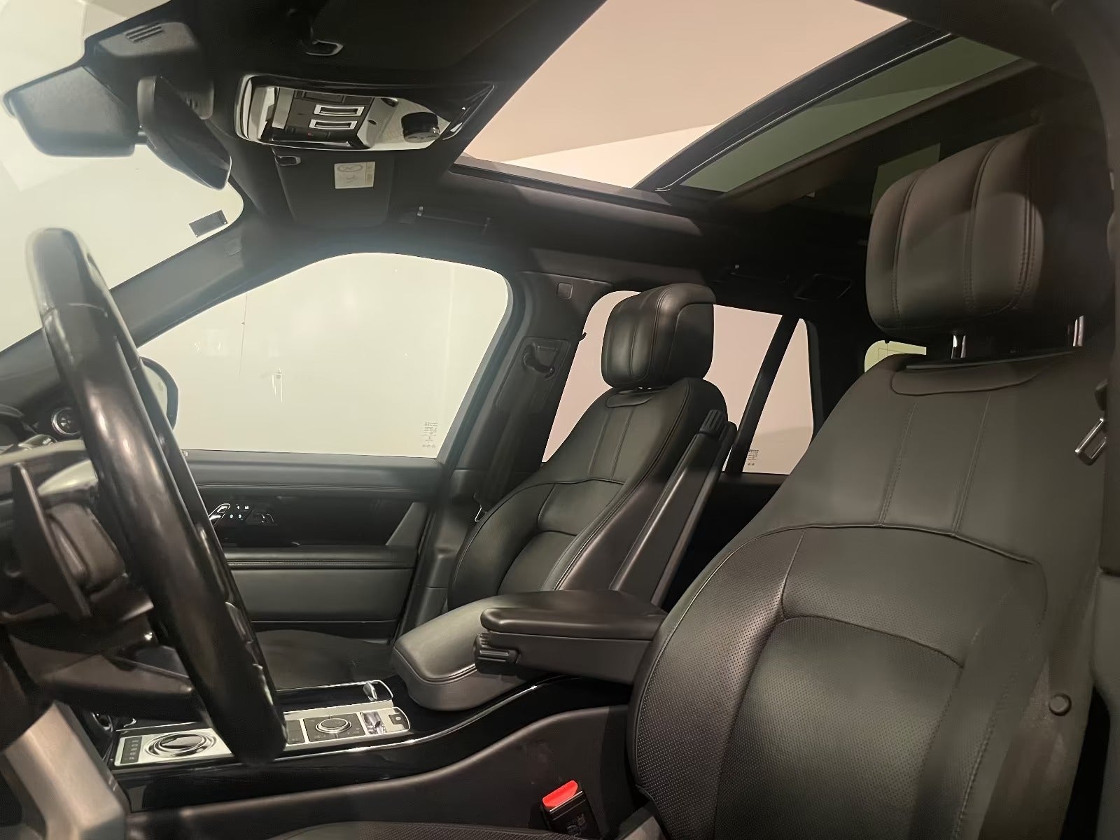 Land Rover – Range Rover