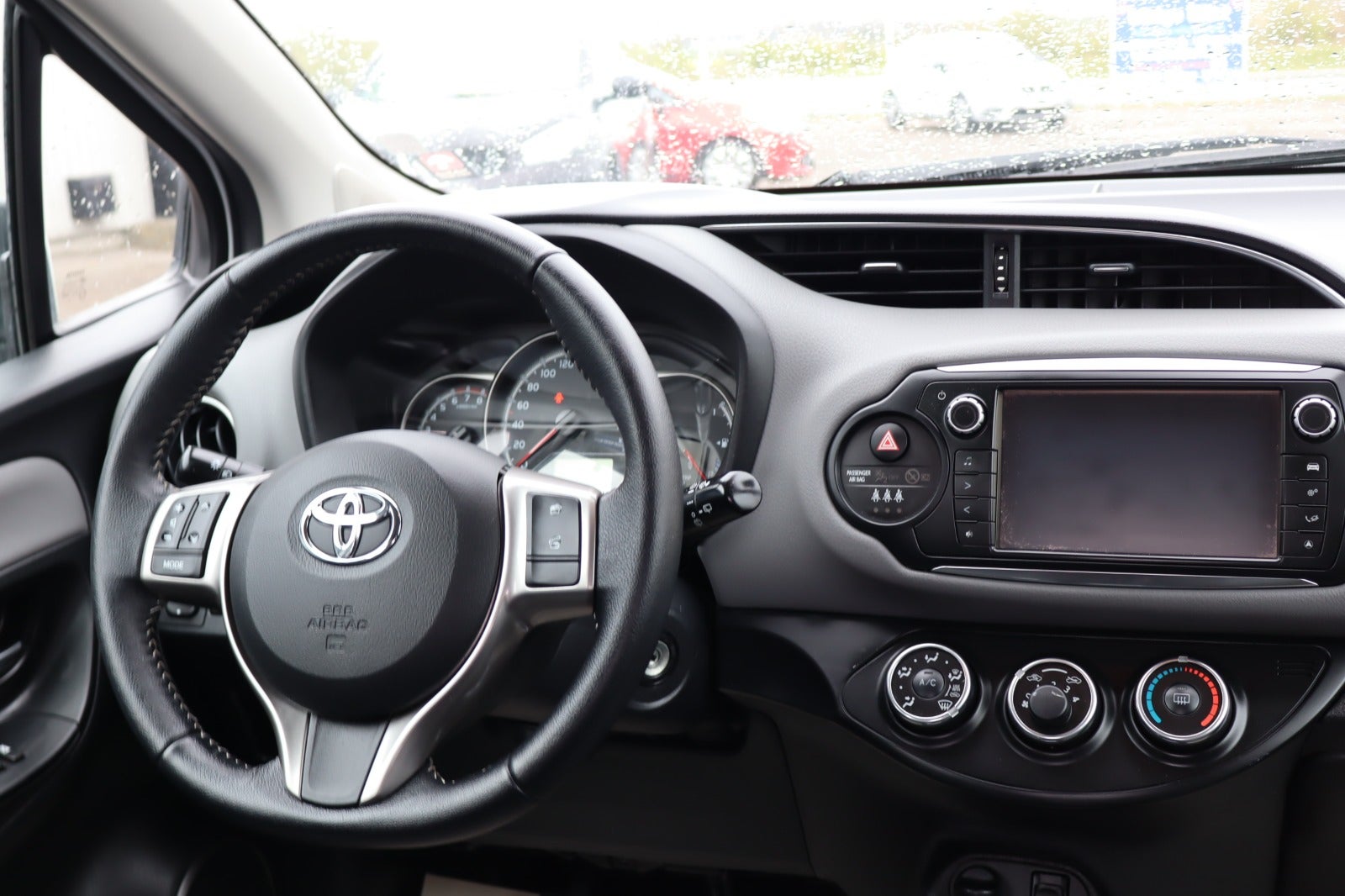 Billede af Toyota Yaris 1,0 VVT-i T2 Premium