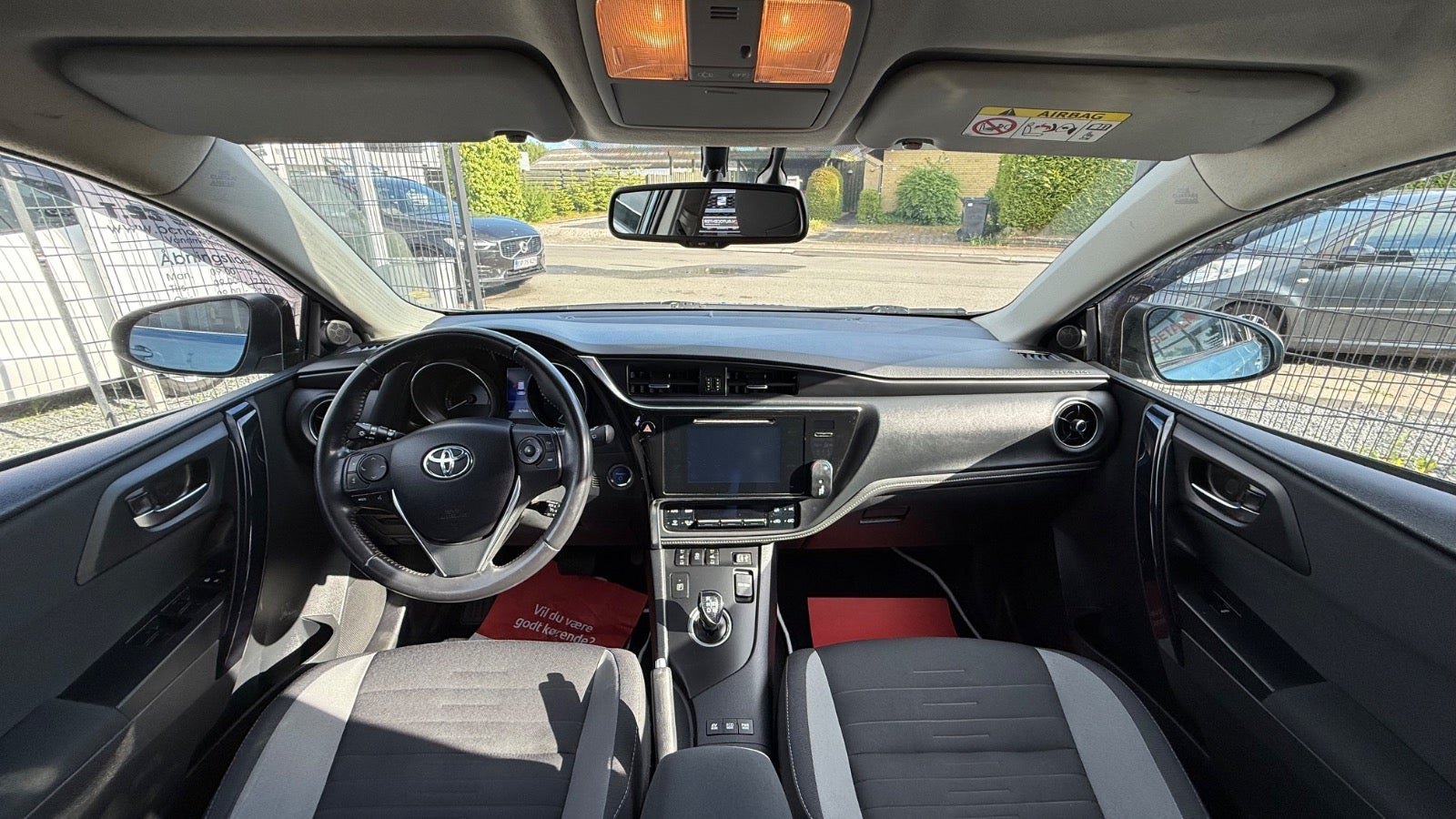 Billede af Toyota Auris 1,8 Hybrid H2 Comfort Touring Sports CVT