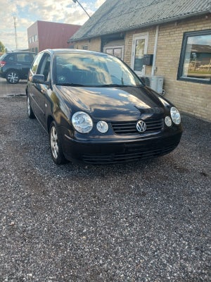 VW Polo 1,2 12V Benzin modelår 2003 km 116000 nysynet ABS airbag alarm startspærre servostyring, En 