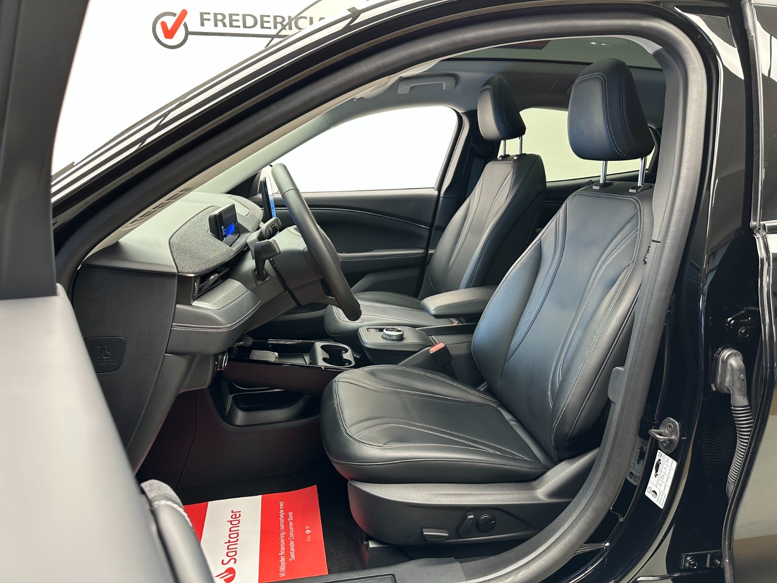 Billede af Ford Mustang Mach-E 70 Premium Standard Range