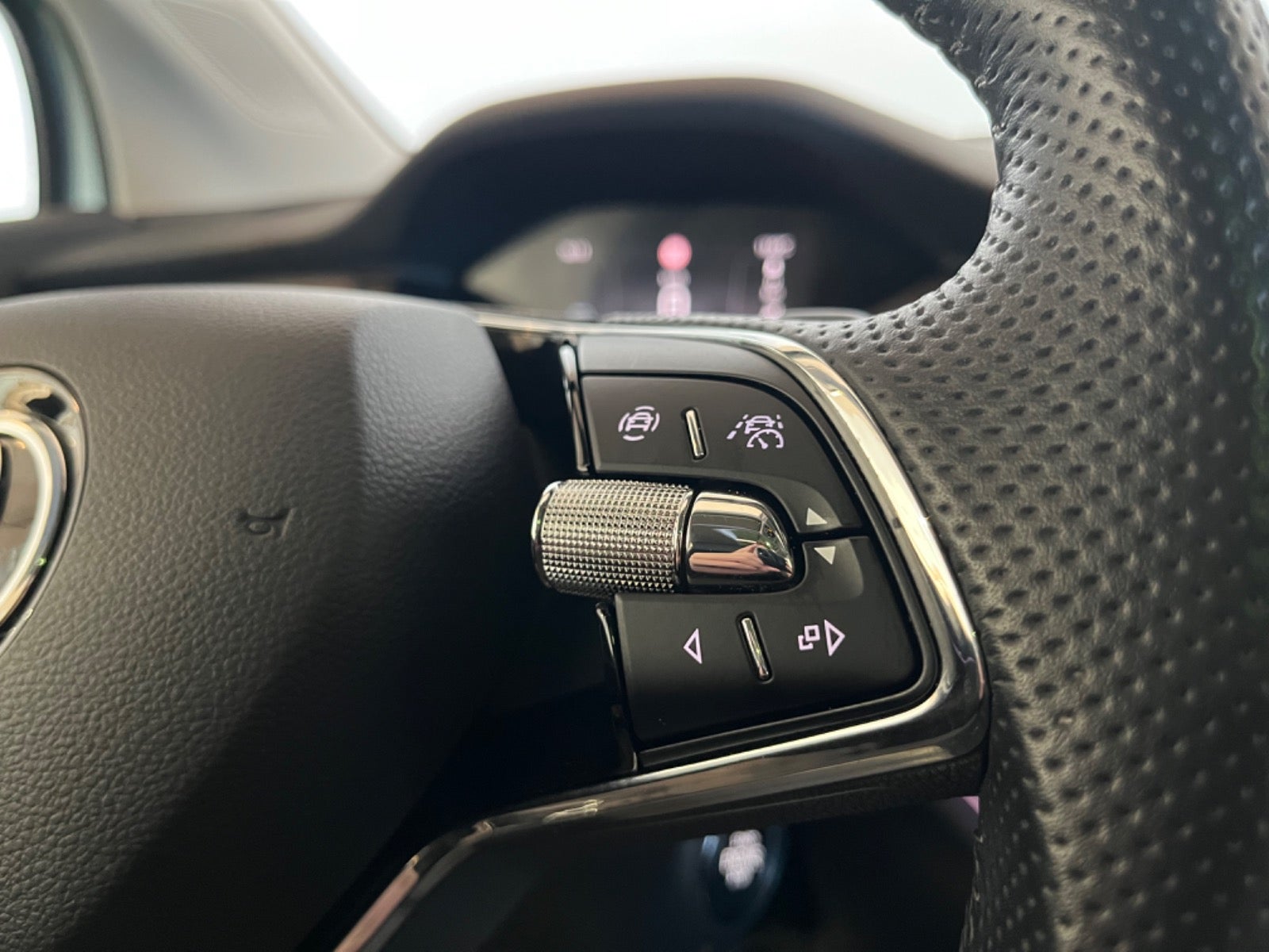 Skoda Enyaq iV Plus Suite