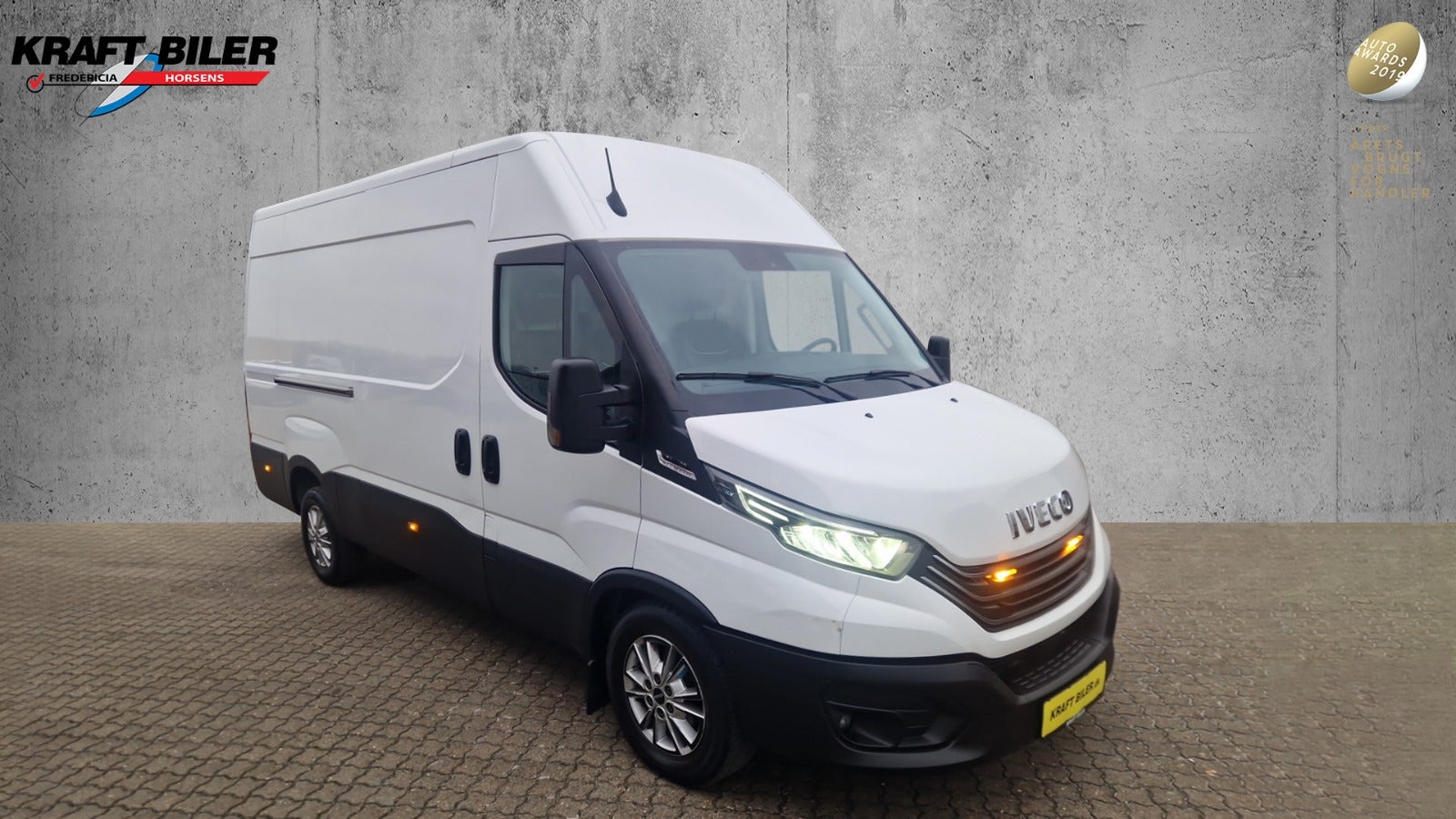 Billede af Iveco Daily 3,0 35S18 12m³ Van AG8