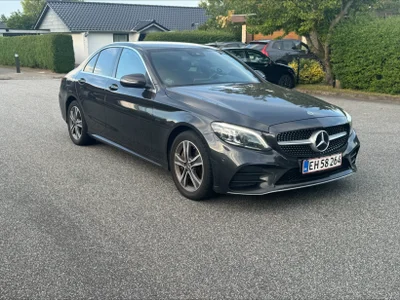 Mercedes C300 de 2,0 AMG Line aut. 4d