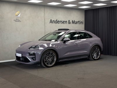 Porsche Macan Turbo   5d