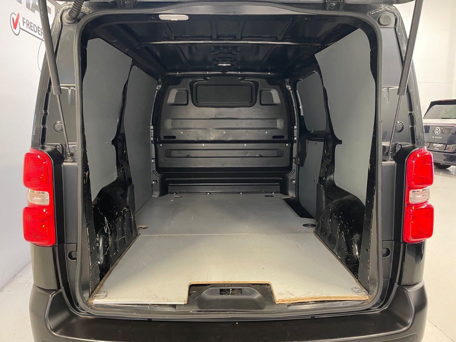 Billede af Opel Vivaro 1,5 D 102 Essenia L2V1