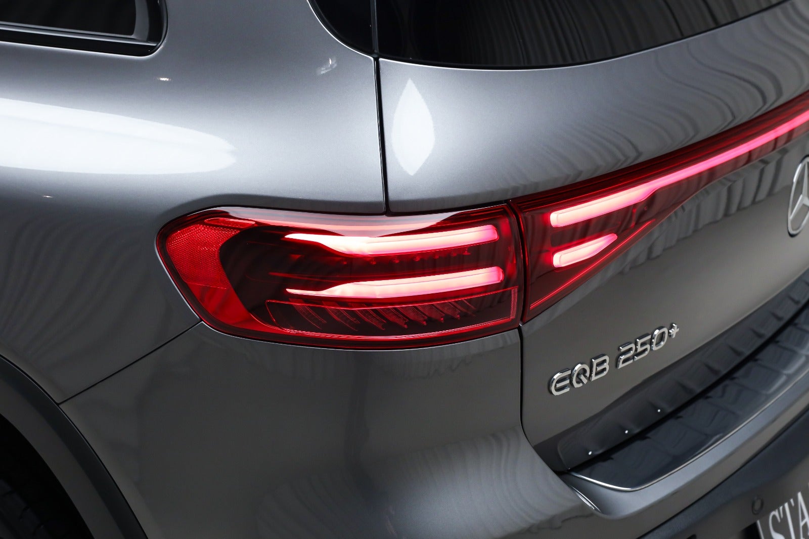 Mercedes-Benz EQB 250+