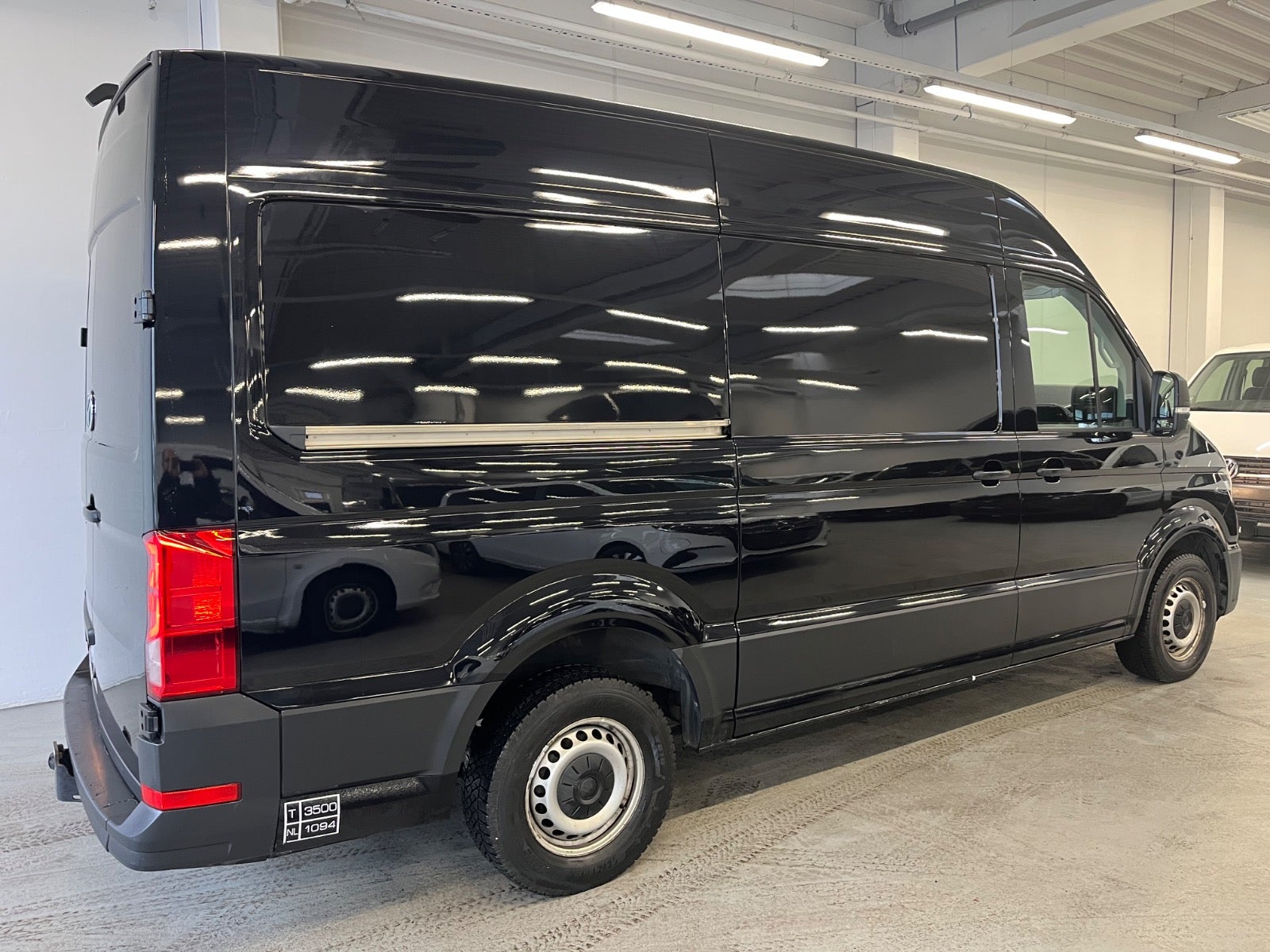 Billede af VW Crafter 35 2,0 TDi 140 Kassevogn L3H2