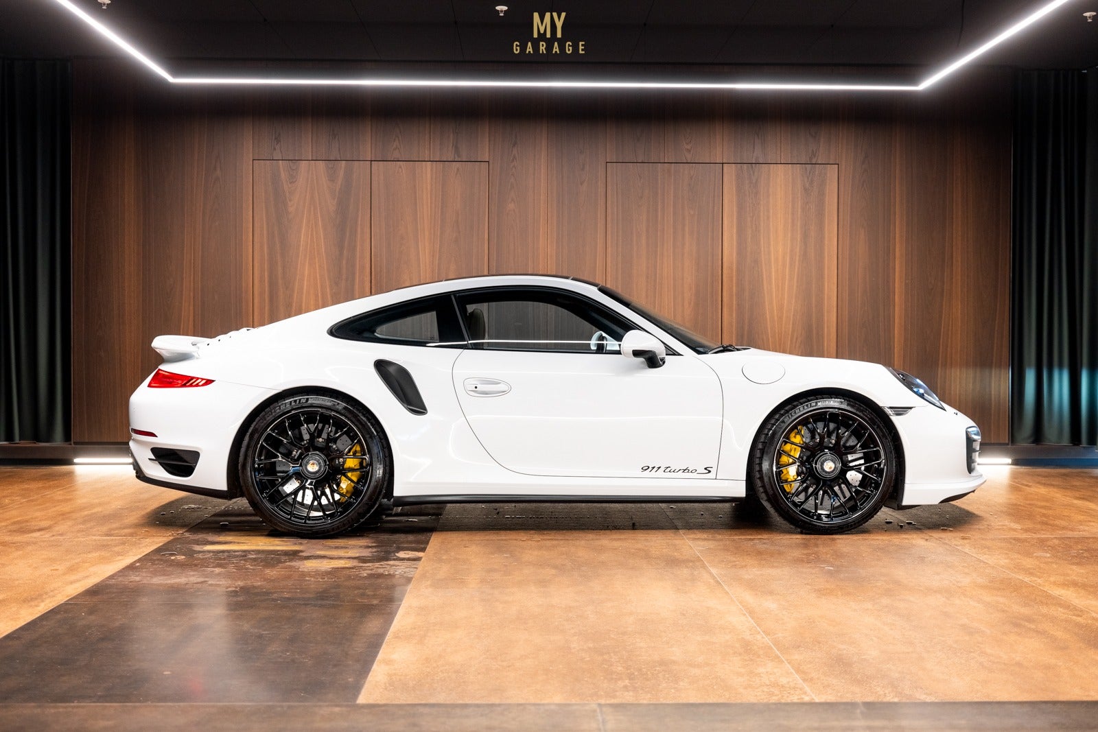 Porsche 911 Turbo S - Coupé PDK