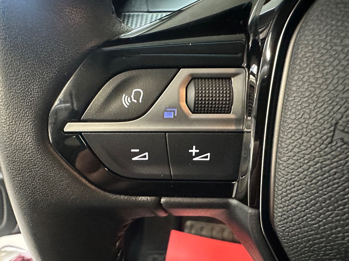 Peugeot 208 PureTech 100 Allure
