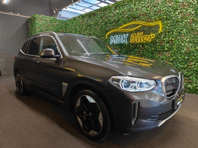 BMW iX3  Charged Plus