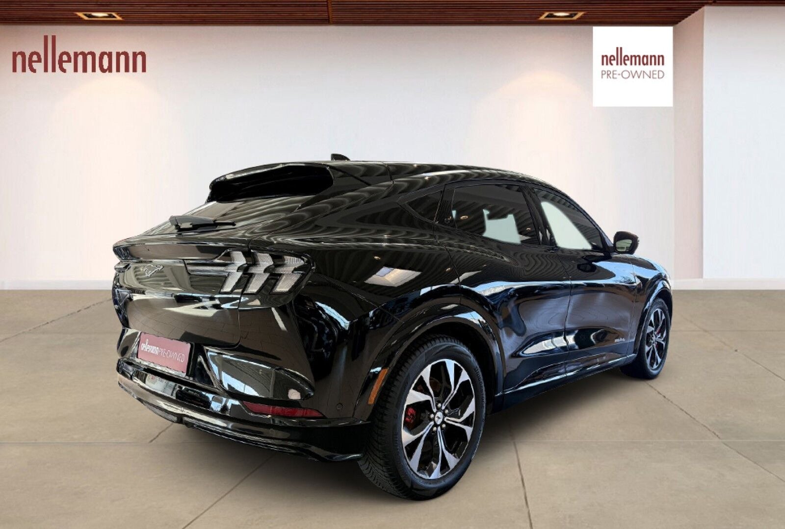 Ford Mustang Mach-E Premium Standard Range AWD