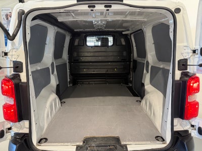 Toyota ProAce D 120 Medium Comfort