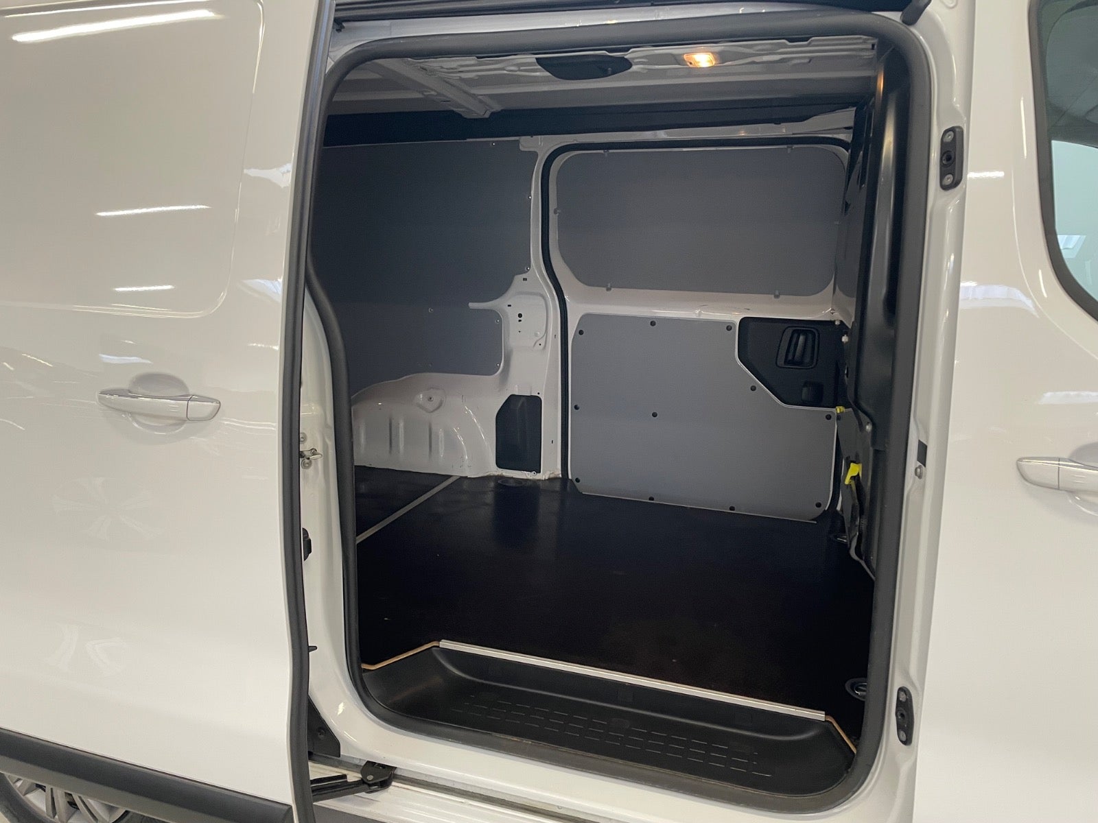 Billede af Opel Vivaro 2,0 D 145 Enjoy L3V2 aut.