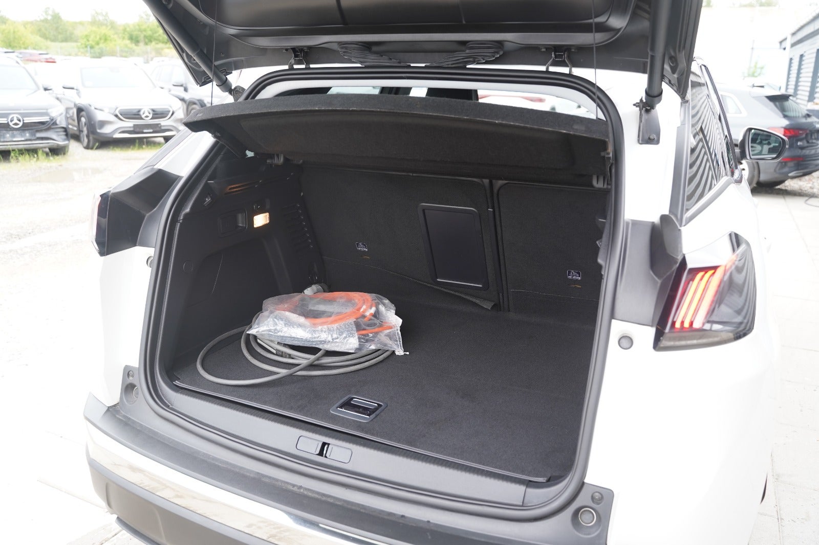 Billede af Peugeot 3008 1,6 Hybrid Allure Pack EAT8