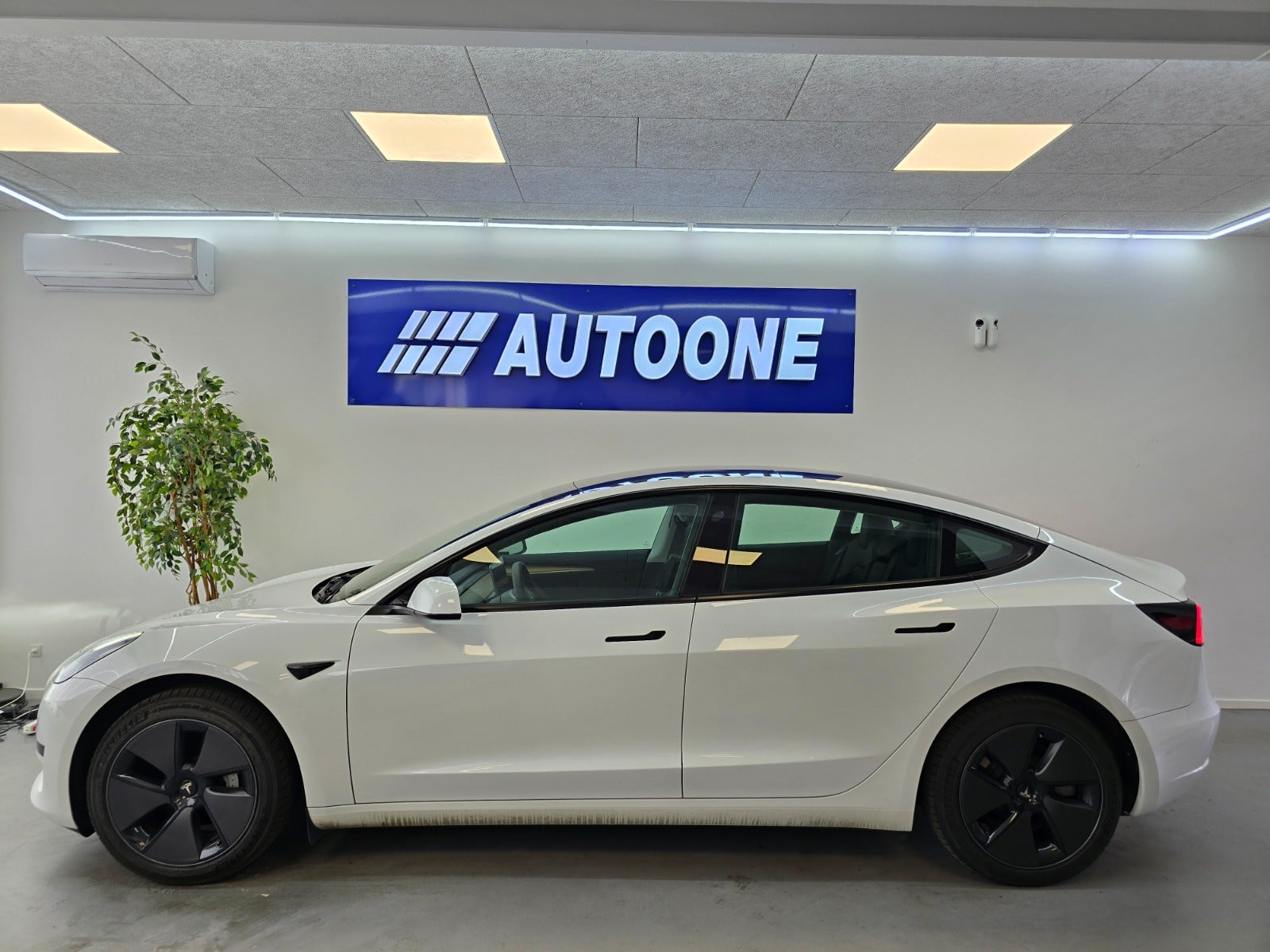 Billede af Tesla Model 3 RWD