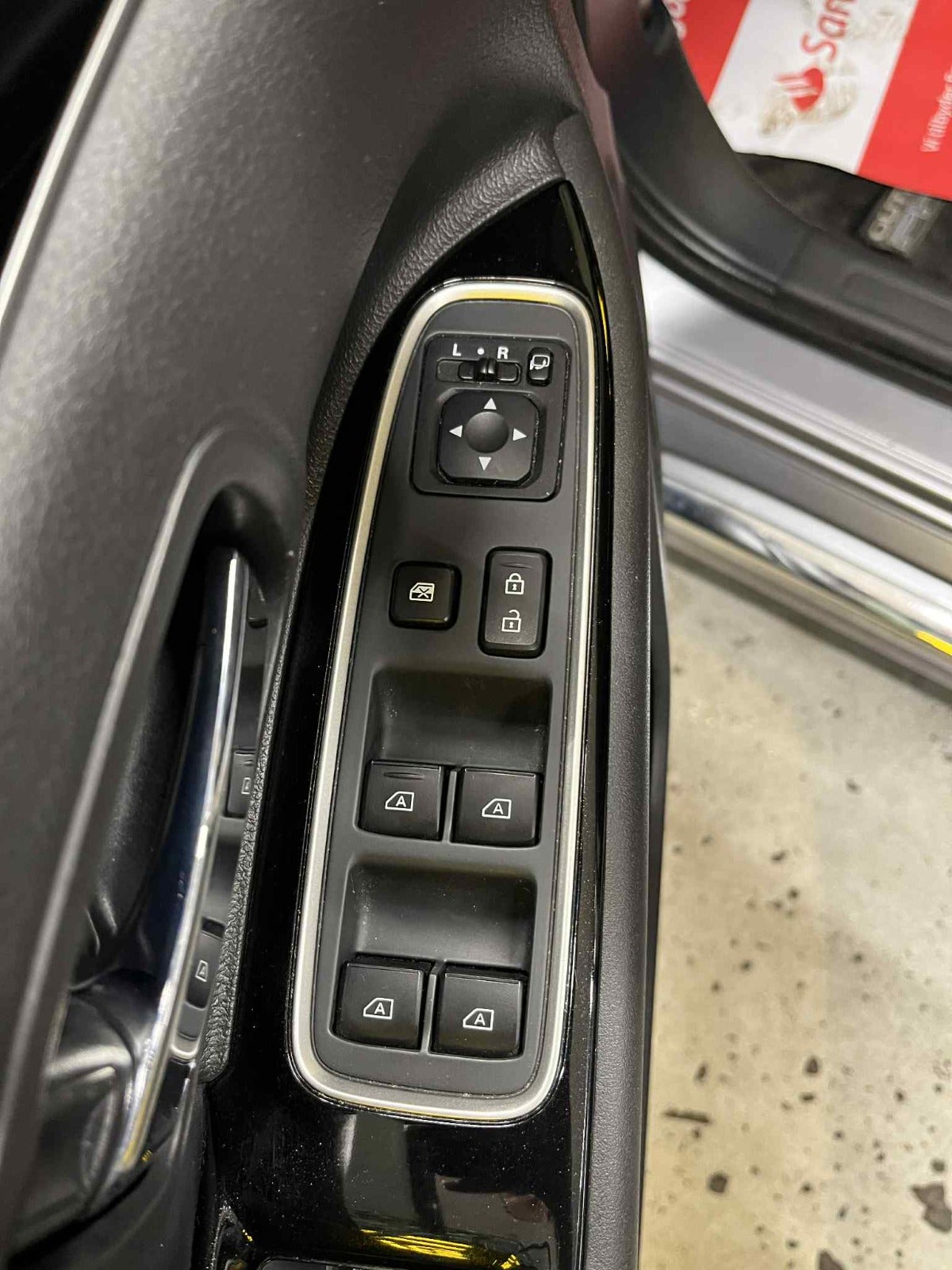 Billede af Mitsubishi Outlander 2,4 PHEV Intense CVT 4WD