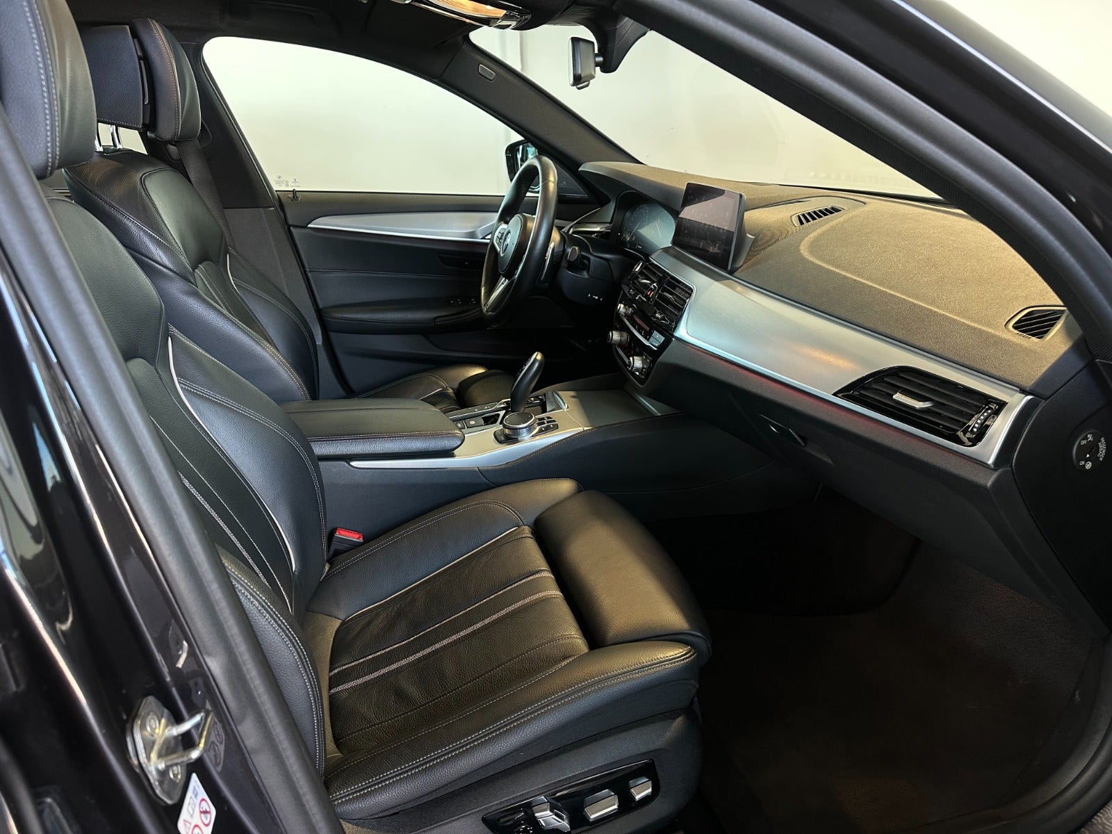 BMW 530d 3,0 Touring M-Sport aut. 5d - 6