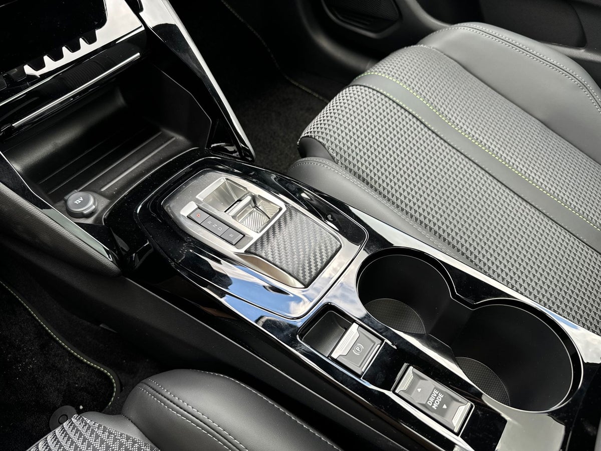 Peugeot e-208 GT Sky billede 15